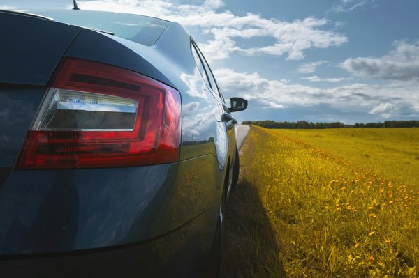 Location voiture Figari : votre clé pour découvrir la Corse
